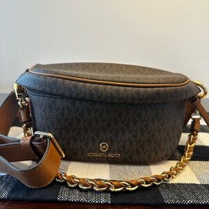 Michael Kors crossbody